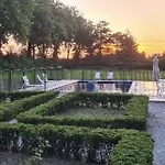 Les Terrisses - D'hotes Avec Piscine Bed & Breakfast 3*